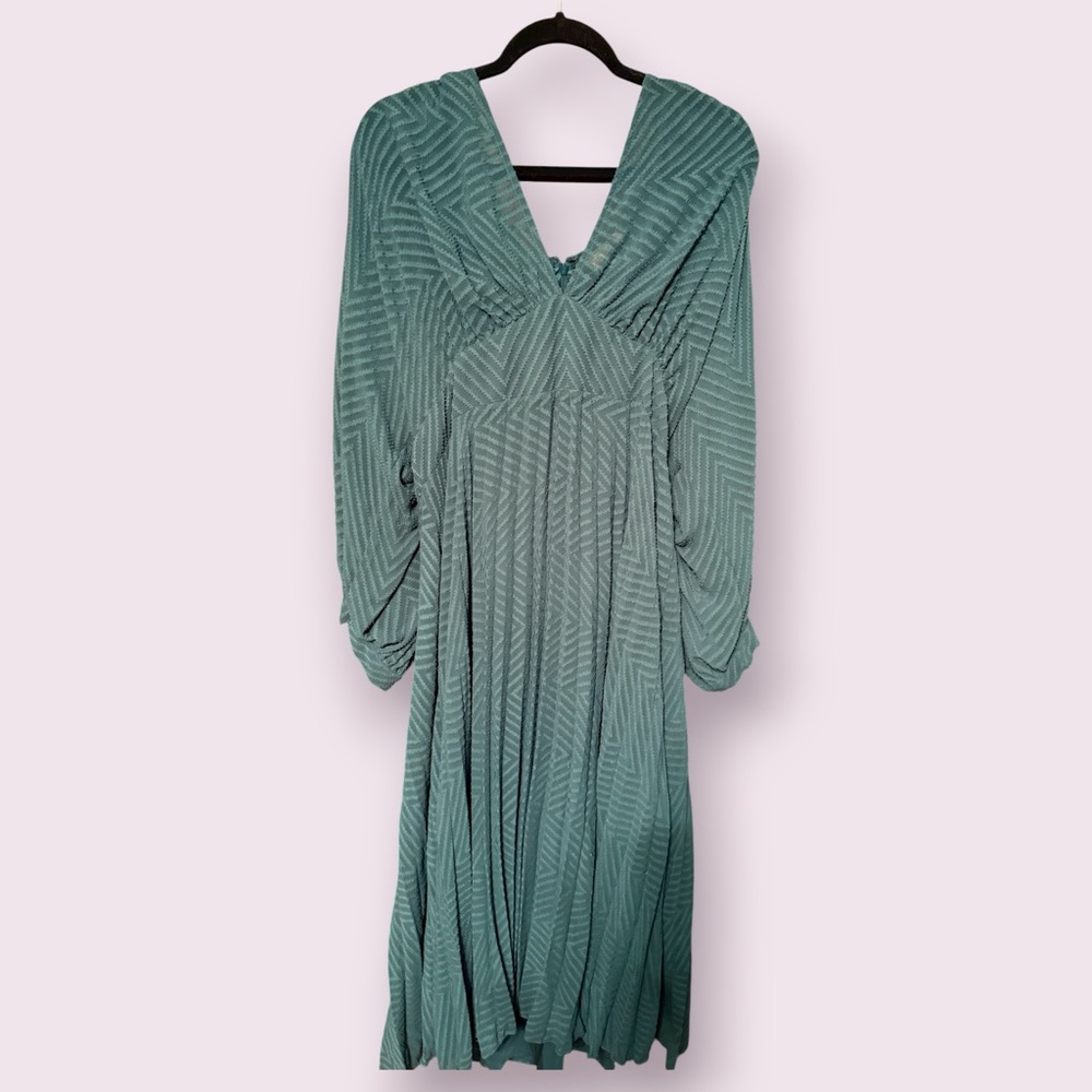 ASOS Curve Dark Green Chevron Long Sleeve Dress NWT
